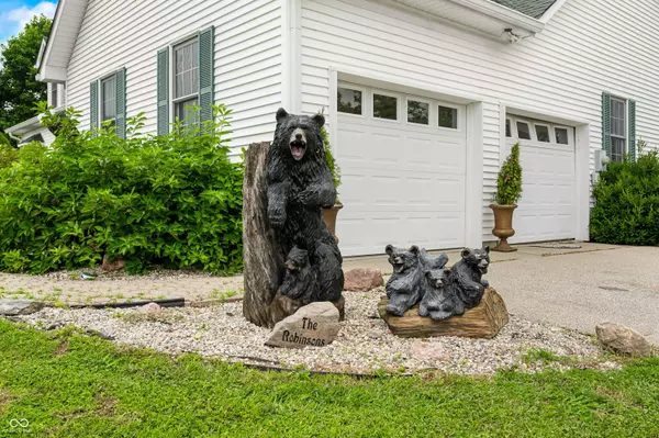 15411 N State Road 9, Hope, IN 47246