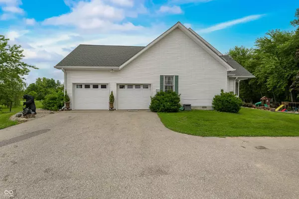 15411 N State Road 9, Hope, IN 47246