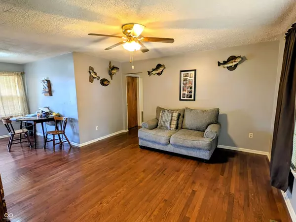 207 S Pleasant ST, Edinburgh, IN 46124