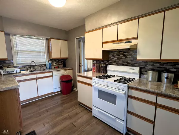 207 S Pleasant ST, Edinburgh, IN 46124