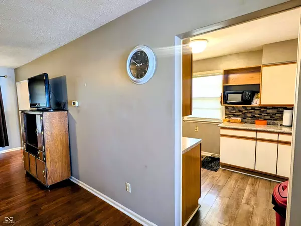 207 S Pleasant ST, Edinburgh, IN 46124