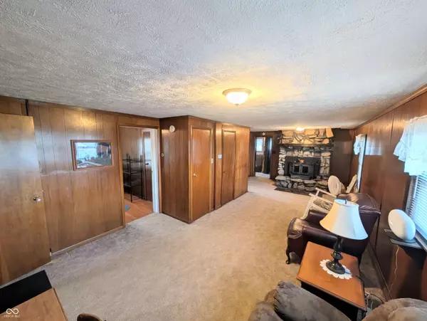 5599 N State Road 9, Hope, IN 47246