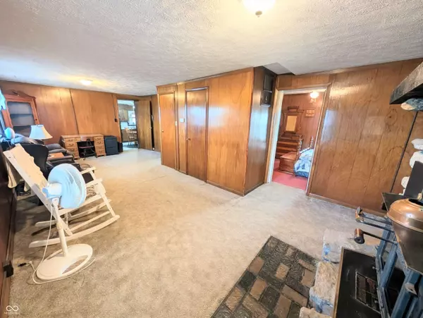 5599 N State Road 9, Hope, IN 47246