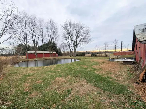 5599 N State Road 9, Hope, IN 47246