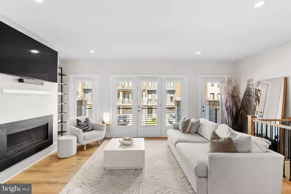 20116 OLD LINE TER, Ashburn, VA 20147