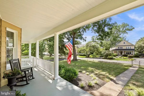 9 N LOCUST ST, Round Hill, VA 20141