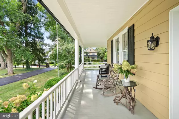 9 N LOCUST ST, Round Hill, VA 20141