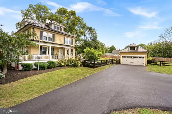 9 N LOCUST ST, Round Hill, VA 20141