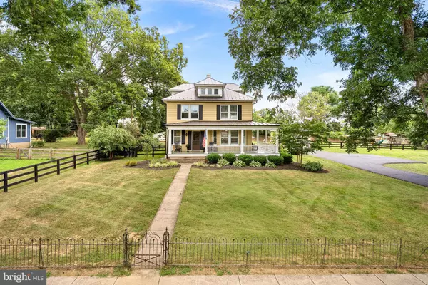 9 N LOCUST ST, Round Hill, VA 20141