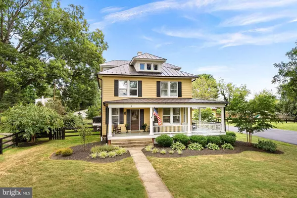 9 N LOCUST ST, Round Hill, VA 20141