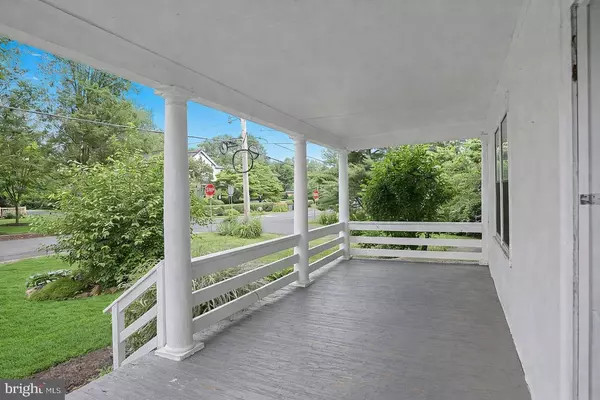 200 S ORCHARD DR, Purcellville, VA 20132