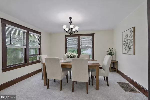 200 S ORCHARD DR, Purcellville, VA 20132