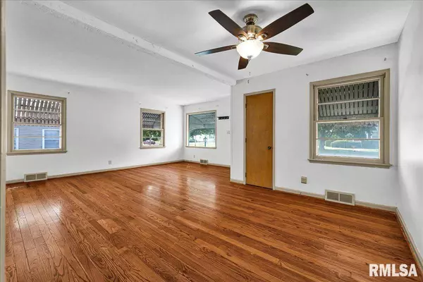 1165 JEFFERSON ST, Galesburg, IL 61401