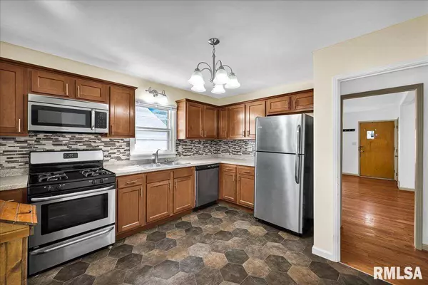 1165 JEFFERSON ST, Galesburg, IL 61401