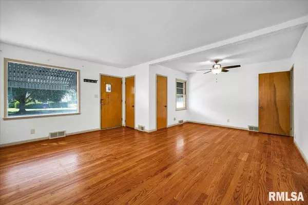 1165 JEFFERSON ST, Galesburg, IL 61401