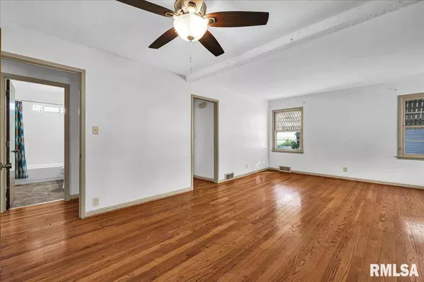 1165 JEFFERSON ST, Galesburg, IL 61401