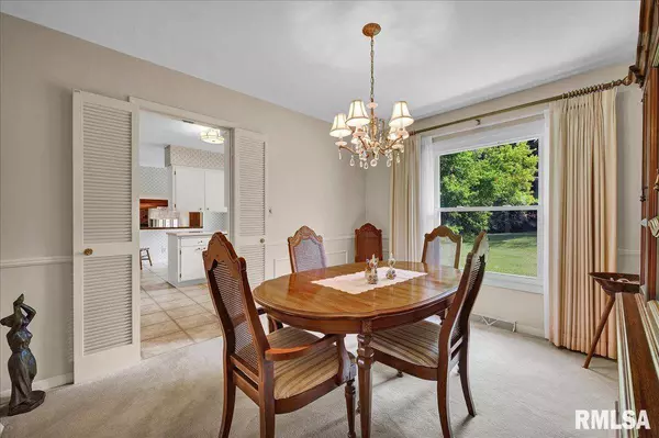 7222 N CRABAPPLE CT, Peoria, IL 61614