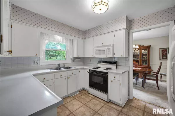 7222 N CRABAPPLE CT, Peoria, IL 61614