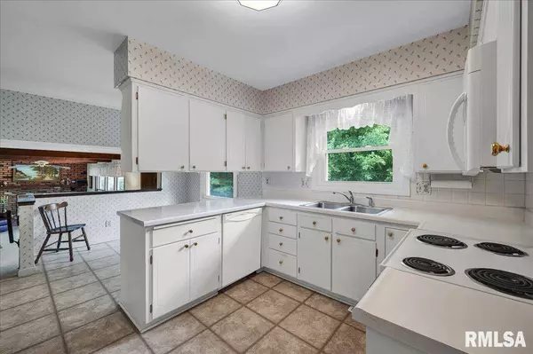 7222 N CRABAPPLE CT, Peoria, IL 61614