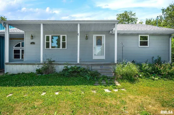 118 S LOCUST ST, Williamsfield, IL 61489