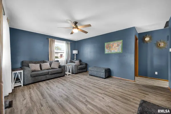 2520 W NOTTINGHAM PL, Peoria, IL 61614