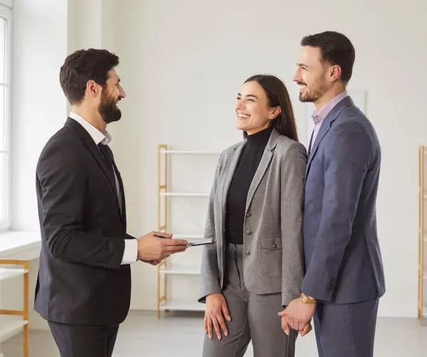 feature image of What Jaime Cantu Does Differently During Home Showings in Wylie