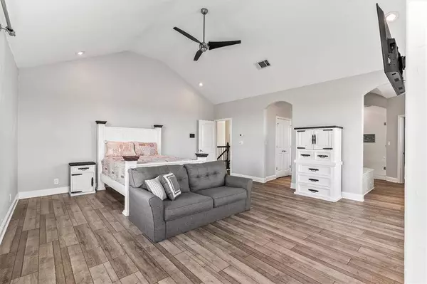 9583 Neal Road, Forney, TX 75126