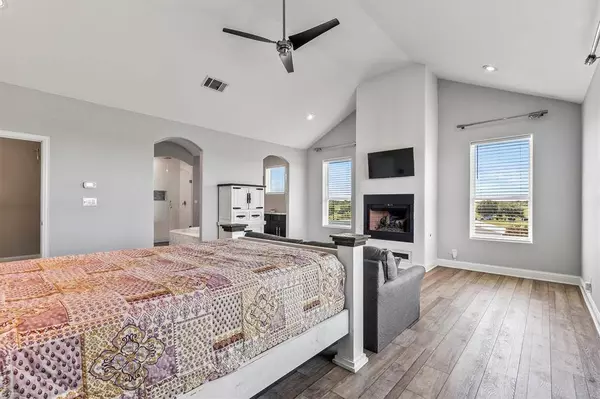 9583 Neal Road, Forney, TX 75126