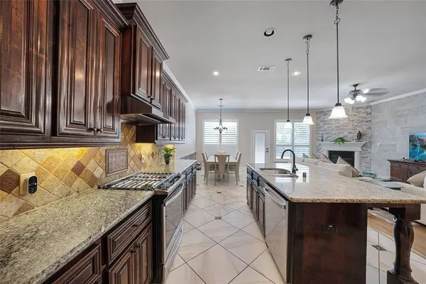 312 Silvery Pine Avenue, Wylie, TX 75098