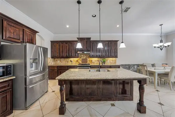 312 Silvery Pine Avenue, Wylie, TX 75098