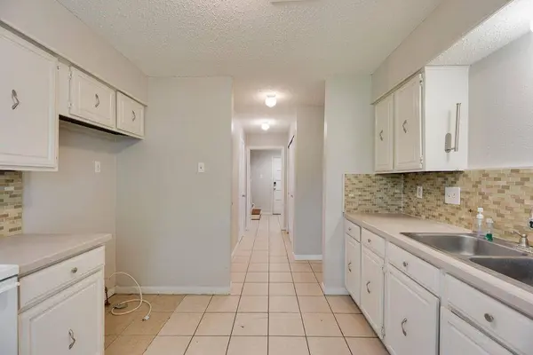 624 Trailwood Court, Garland, TX 75043