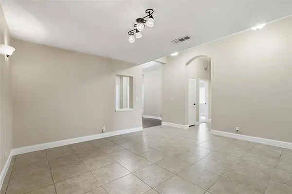 5224 Smokey Ridge Drive, Fort Worth, TX 76123