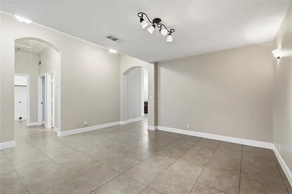 5224 Smokey Ridge Drive, Fort Worth, TX 76123