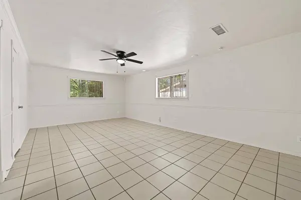215 Johnson Drive, Duncanville, TX 75116