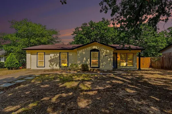 3104 Forestdale Lane