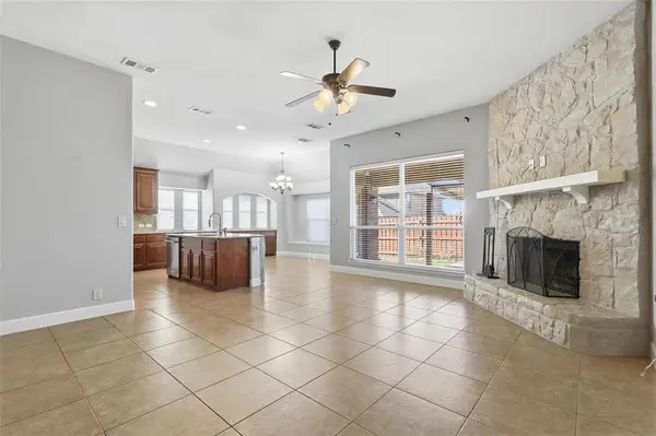 5224 Smokey Ridge Drive, Fort Worth, TX 76123