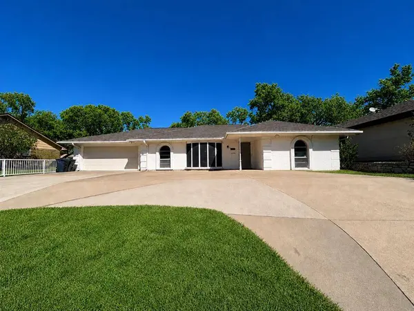 7229 Martha Lane, Fort Worth, TX 76112