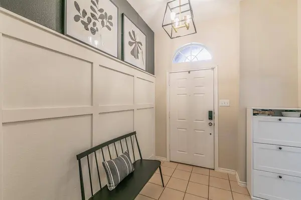 5009 Bedfordshire Drive, Fort Worth, TX 76135