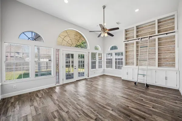8109 Pickard Drive, Rowlett, TX 75088