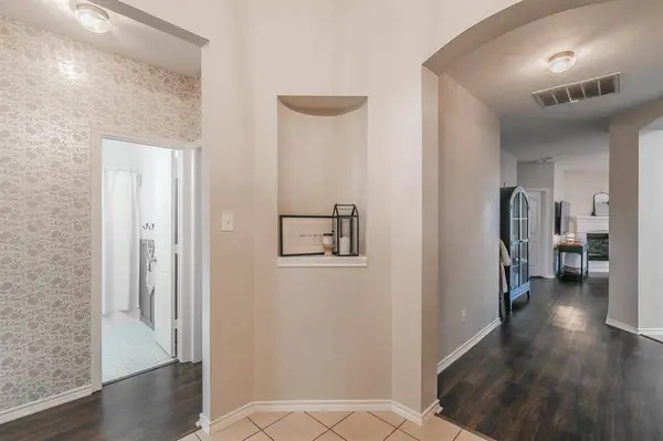 5009 Bedfordshire Drive, Fort Worth, TX 76135