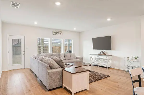 809 Sunlight Loop, Princeton, TX 75407