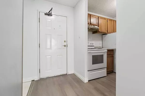 924 14 AVE SW #1109, Calgary, AB T2R 0N7