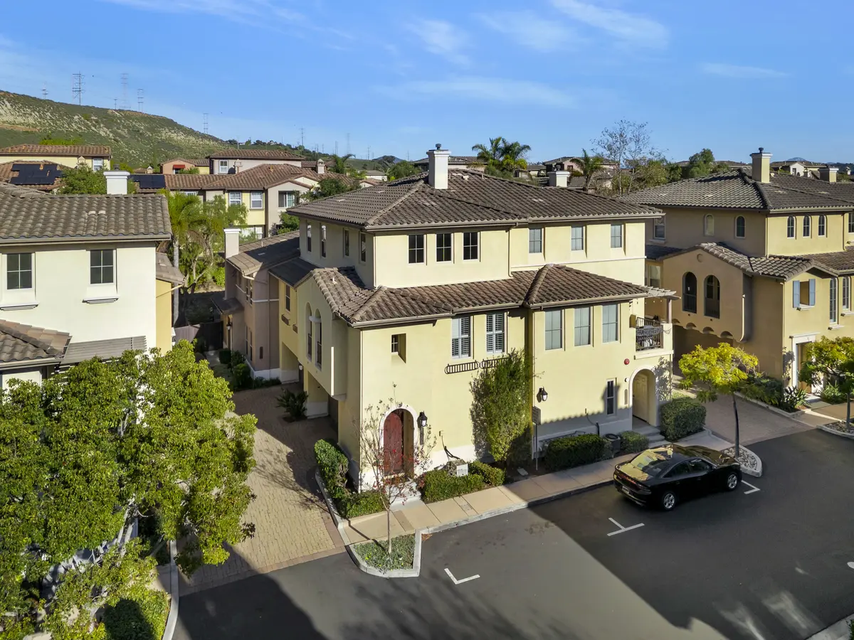 2658 Piantino Cir, San Diego, CA 92108-4713