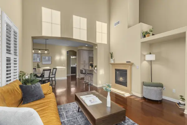 2658 Piantino Cir, San Diego, CA 92108-4713