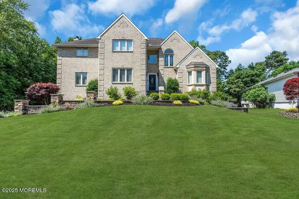 21 Burr Avenue, Morganville, NJ 07751