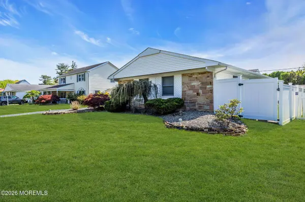 101 Andover Lane, Matawan, NJ 07747