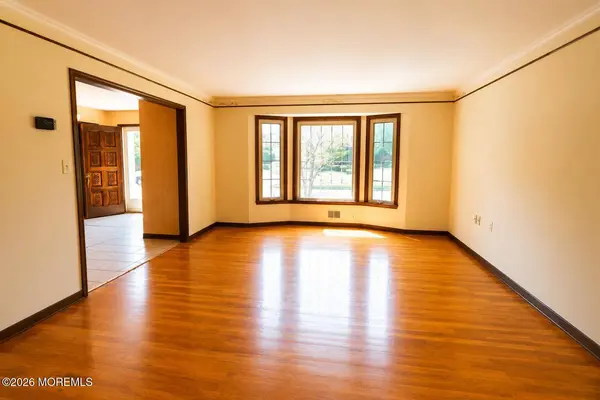 19 Scott Drive, Morganville, NJ 07751