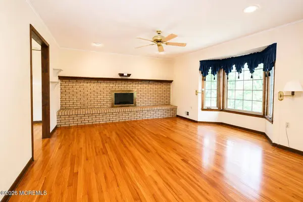 19 Scott Drive, Morganville, NJ 07751
