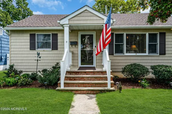 177 10th Street, Belford, NJ 07718