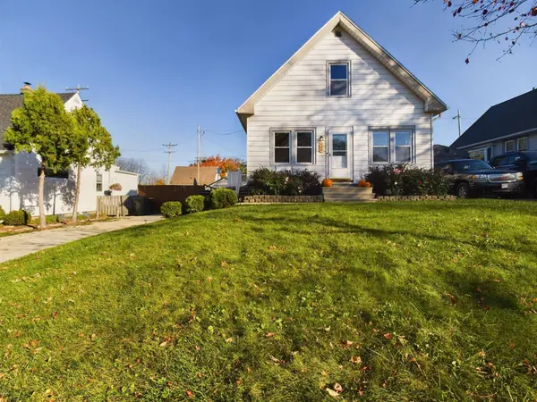 644 S 94th St, West Allis, WI 53214